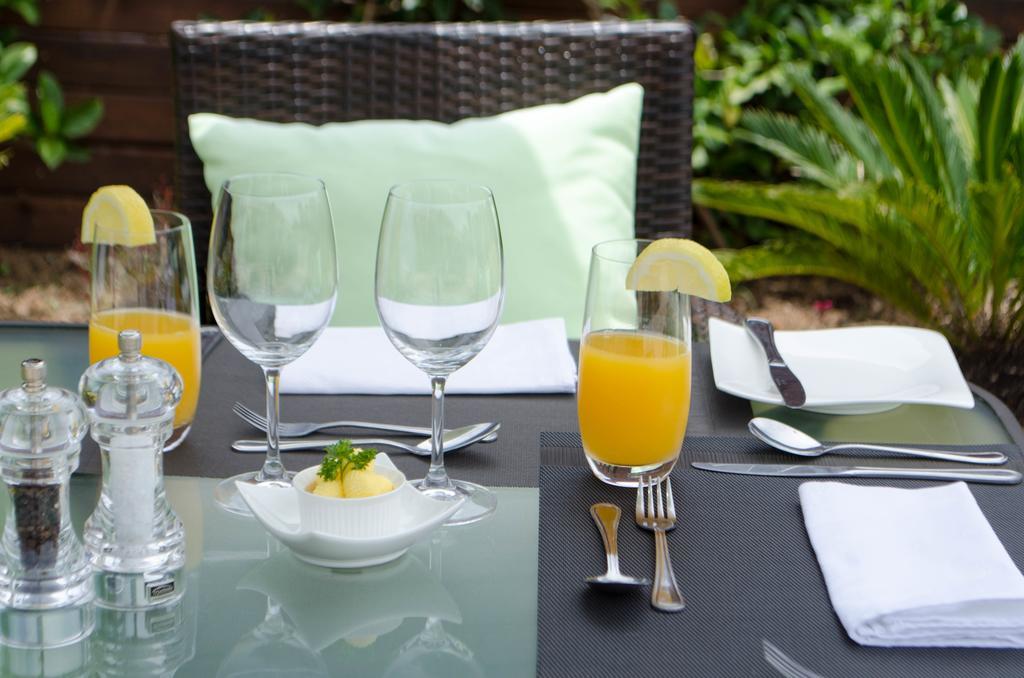 Classique Grace Boutique Hotel Сандтон Екстер'єр фото
