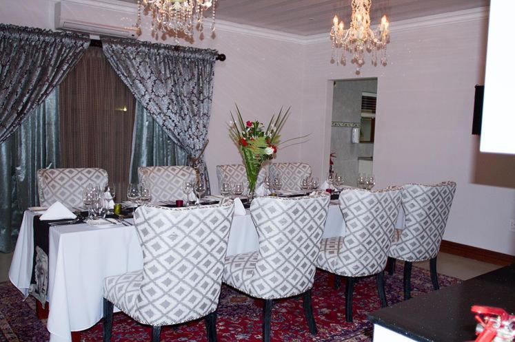 Classique Grace Boutique Hotel Сандтон Екстер'єр фото
