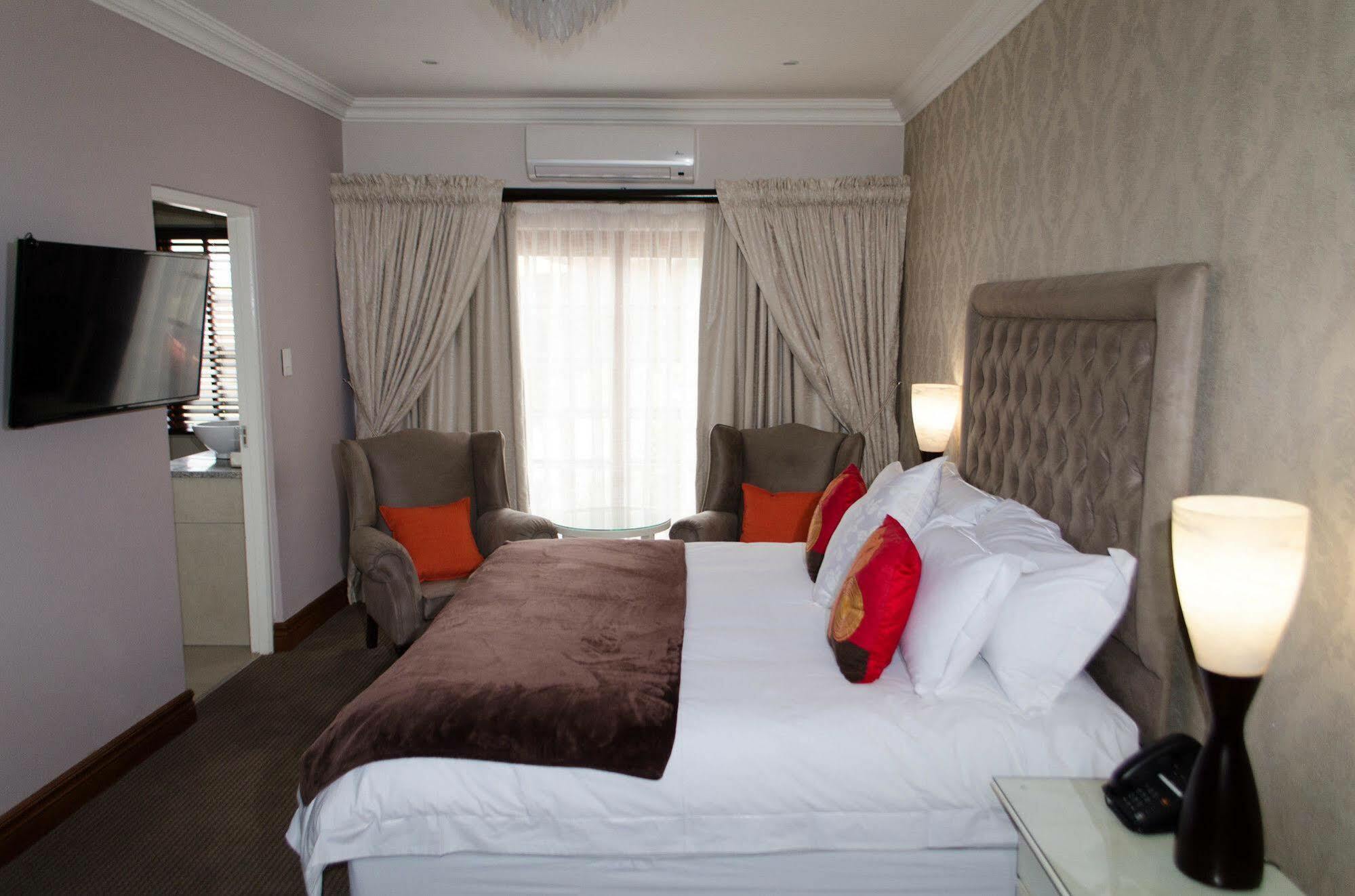 Classique Grace Boutique Hotel Сандтон Екстер'єр фото